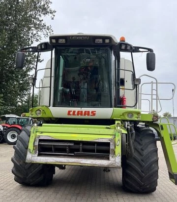 Зерноуборочный комбайн Claas Lexion 580, 2008 г.в, 4724 м/ч, б/у - фото 2