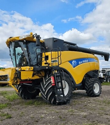 Зернозбиральний комбайн New Holland CX 8090, 2013 р.в, 2250 м/год, б/в - фото 2