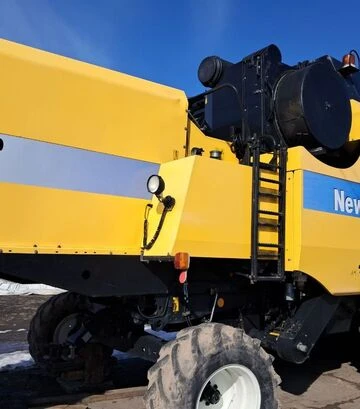 Зерноуборочный комбайн New Holland TC 5080, 2013 г.в, 3700 м/ч, б/у - фото 3