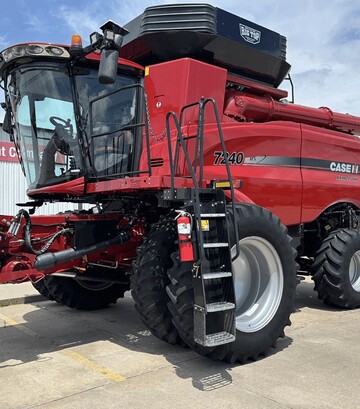 Зернозбиральний комбайн Case IH 7240, 2016 р.в, 2662 м/год, б/в - фото 2