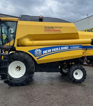 Зерноуборочный комбайн New Holland TC5070, 2014 г.в, 1756 м/ч, б/у - фото 2