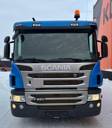 Кран-манипулятор SCANIA P 250 4x2, 2015 г.в., 722987 км, б/у - фото 3