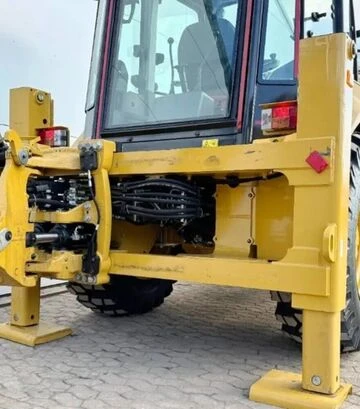 Экскаватор-погрузчик CATERPILLAR 424 - 4WD, 2025 г.в., 18 м/ч, б/у - фото 3