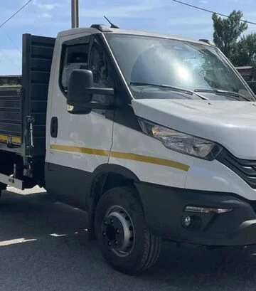 Самосвал УАК СКД-4 на IVECO Daily 70 с трехсторонней разгрузкой - фото 2