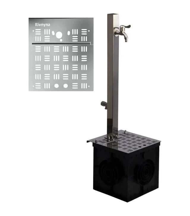 Колонка садовая квадратная РІВНИНА Light 50x50 мм, с 2 кранами, дренажным модулем и решеткой "Полоса" (20206)