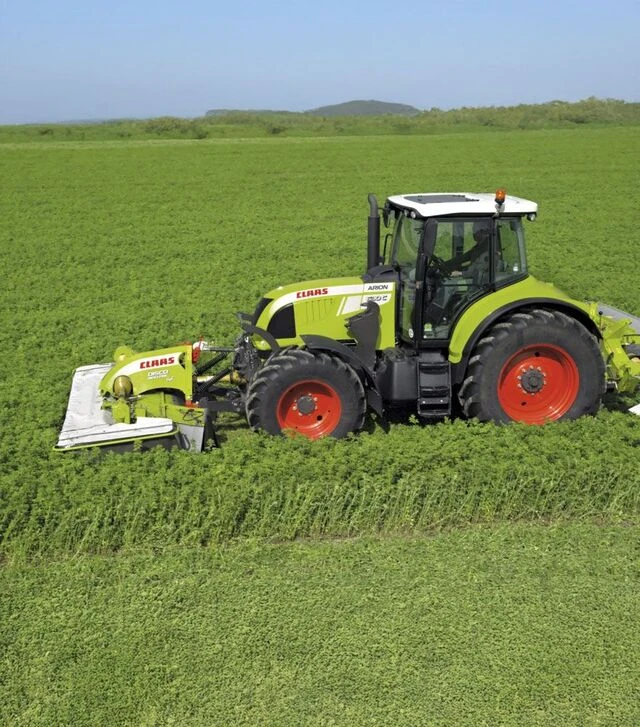 Трактор колесный Claas Arion 620