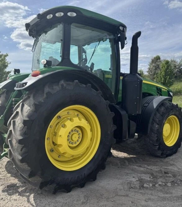 Трактор John Deere 8335R, 2012 г.в., со спарками, б/у