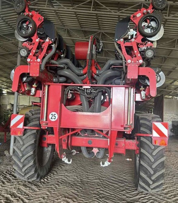 Сівалка просапна Horsch Maestro 24 SX, 2022 р.в, напрацювання 10200 Га, б/в