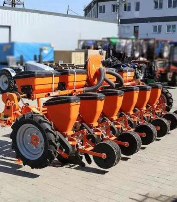 Сівалка просапна навісна Favorit УПС-6 VESNA