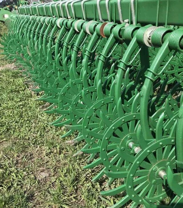 Борона ротаційна навісна John Deere 400, 4,5 м, 54 диски, б/в