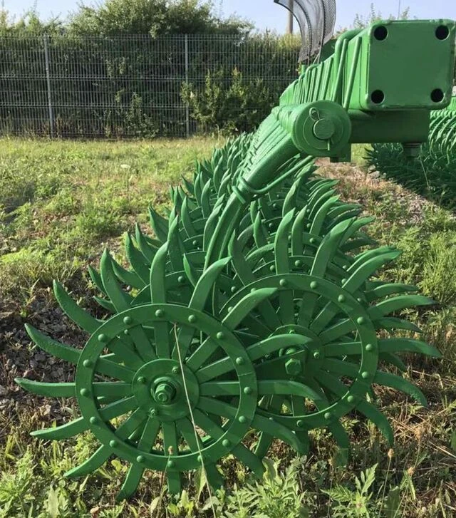Борона ротаційна навісна John Deere 400, 4,5 м, 54 диски ∅520 мм, б/в