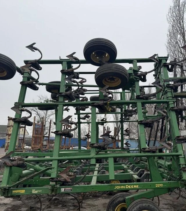 Культиватор John Deere 2210, 13,5 м, б/у