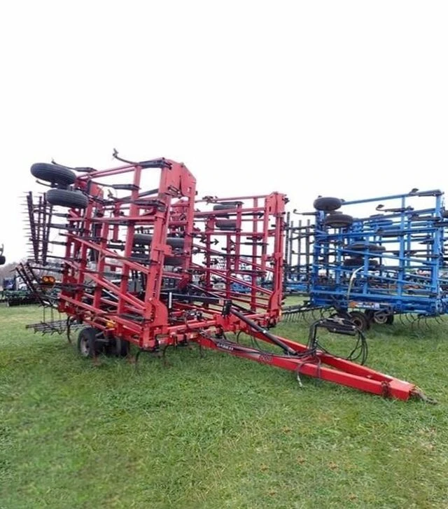 Культиватор CASE IH Tiger Mate II, 13,4 м, с пальцевой бороной, б/у