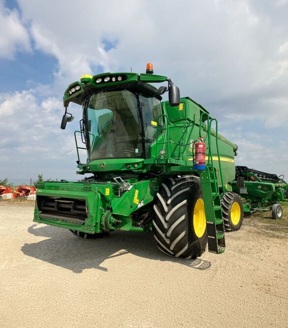 Зернозбиральний комбайн John Deere T670I