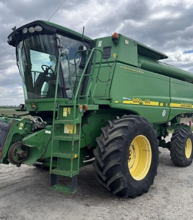 Комбайн John Deere 9880 STS, 2006 р.в, жниварка 630RХ, транспортний візок, ріпаковий стіл