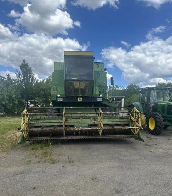 Зерноуборочный комбайн John Deere 985 HYDRO 4, гидроход, 1980 г.в, 4090 м/ч, б/у