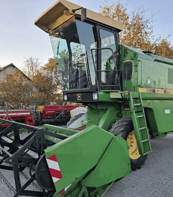 Зерноуборочный комбайн John Deere 1052, 1984 г.в, 5000 м/ч, б/у