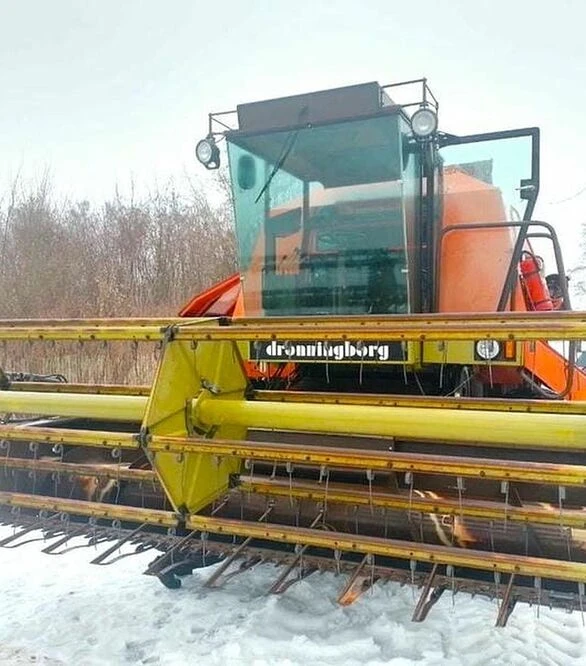 Зернозбиральний комбайн Dronningborg D4500, 1986 р.в., 5000 м/год, б/в