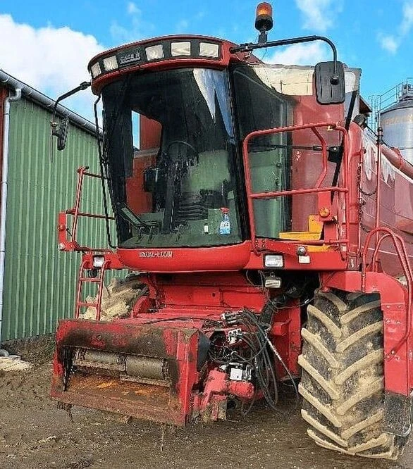 Зерноуборочный комбайн Case IH 2388, 2005 г.в, 3950 м/ч, б/у