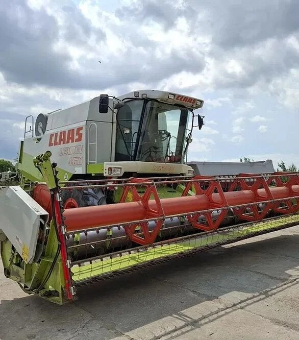 Зернозбиральний комбайн Claas Lexion 460, 2000 р.в, 5000 м/год, б/в