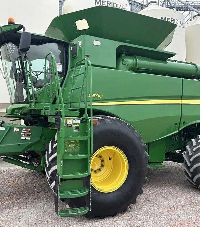 Зернозбиральний комбайн John Deere S690, 2015 р.в, 3050 м/год, б/в