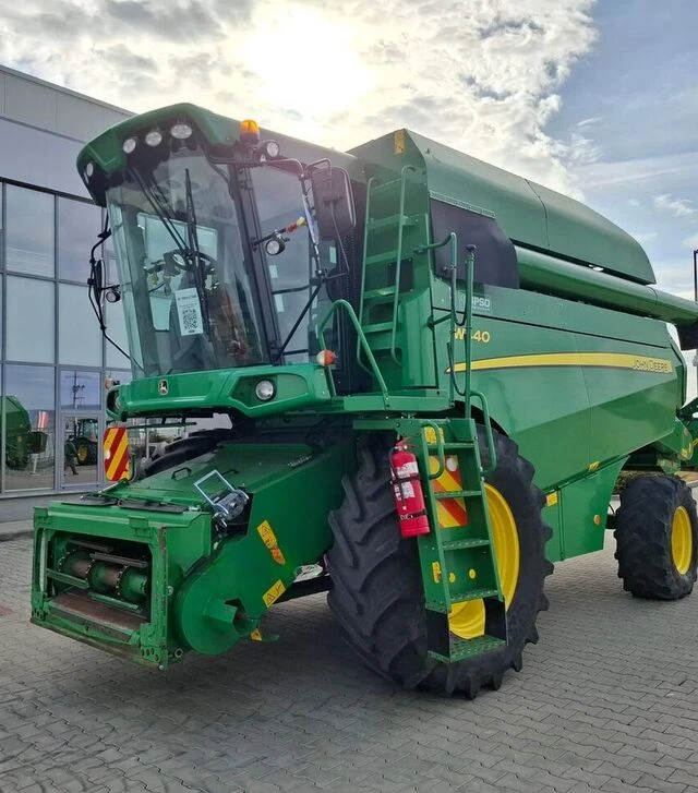Зерноуборочный комбайн John Deere W440, 2017 г.в, 2395 м/ч, б/у