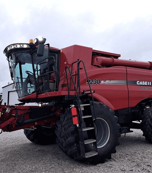 Зернозбиральний комбайн Case IH 9230, 2014 р.в, 3153 м/год, б/в