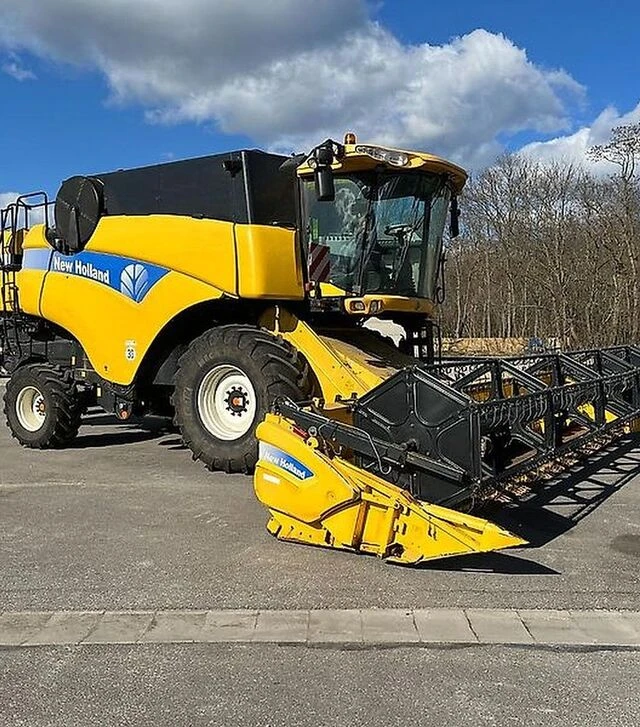 Зернозбиральний комбайн New Holland CX 8080, 2009 р.в, 2690 м/год, б/в