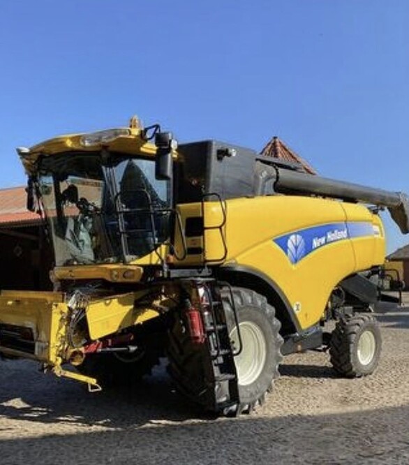 Зернозбиральний комбайн New Holland CX 8040, 2010 р.в, 2637 м/год, б/в