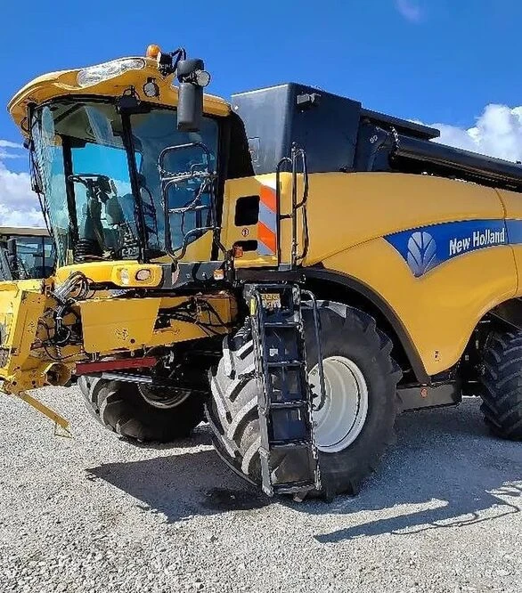 Зернозбиральний комбайн New Holland CX8090, 2013 р.в, 2692 м/год, б/в
