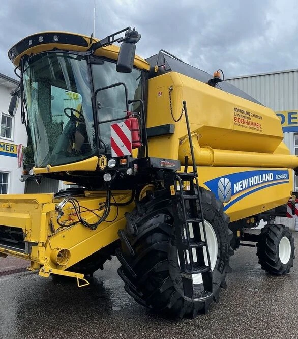 Зерноуборочный комбайн New Holland TC5070, 2014 г.в, 1756 м/ч, б/у