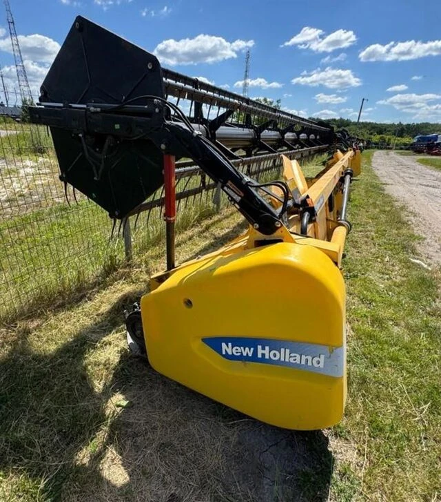 Жниварка зернова NEW HOLLAND 740CF SuperFlex, 2011 р.в, б/в