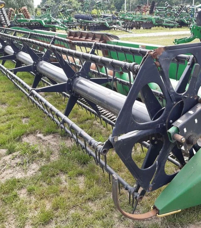Жатка зерновая John Deere 630 Нydra-Flex, 9,1 м, 2005 г.в., под Lexion, б/у