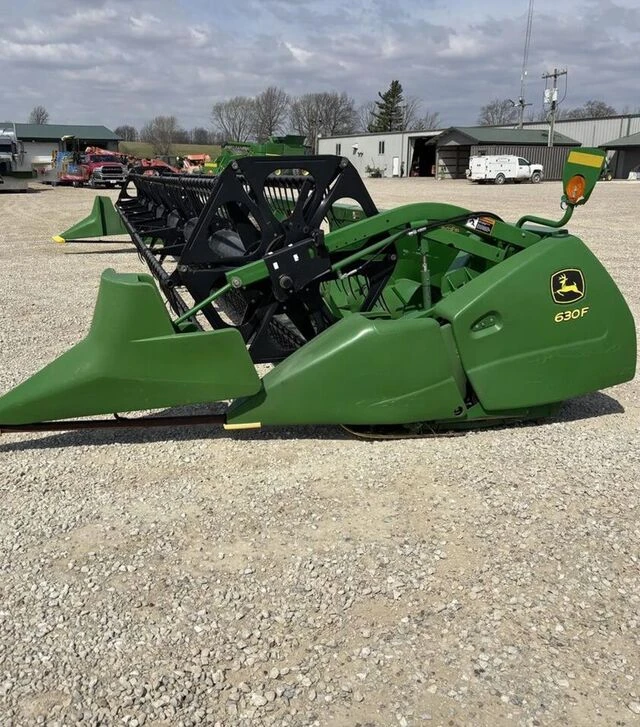 Жниварка зернова John Deere 630F, 2009 р.в, б/в