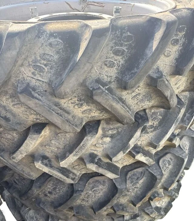 Шина BKT AGRIMAX в комплекті з диском 320/85 R38 143A8/B б/в