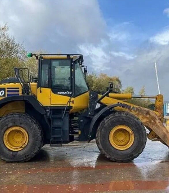 Погрузчик фронтальный KOMATSU WA 380-8, 2022 г.в., 2100 м/ч, б/у