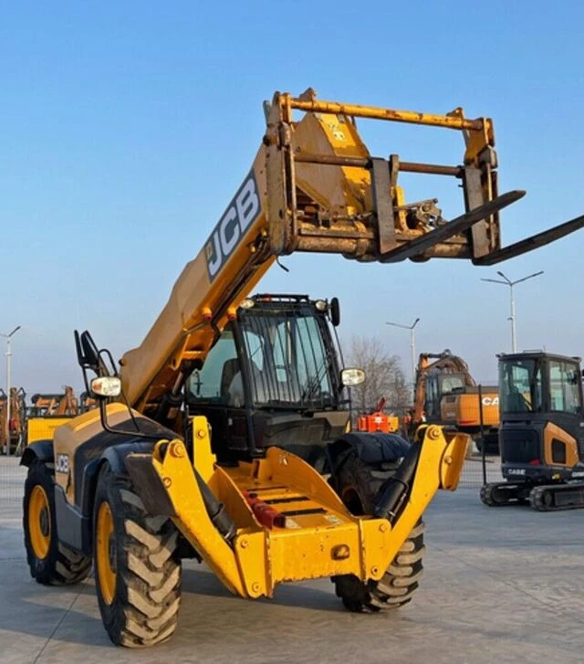 Телескопический погрузчик JCB 535-140, 2015 г.в., 4853 м/ч, б/у (25030032)