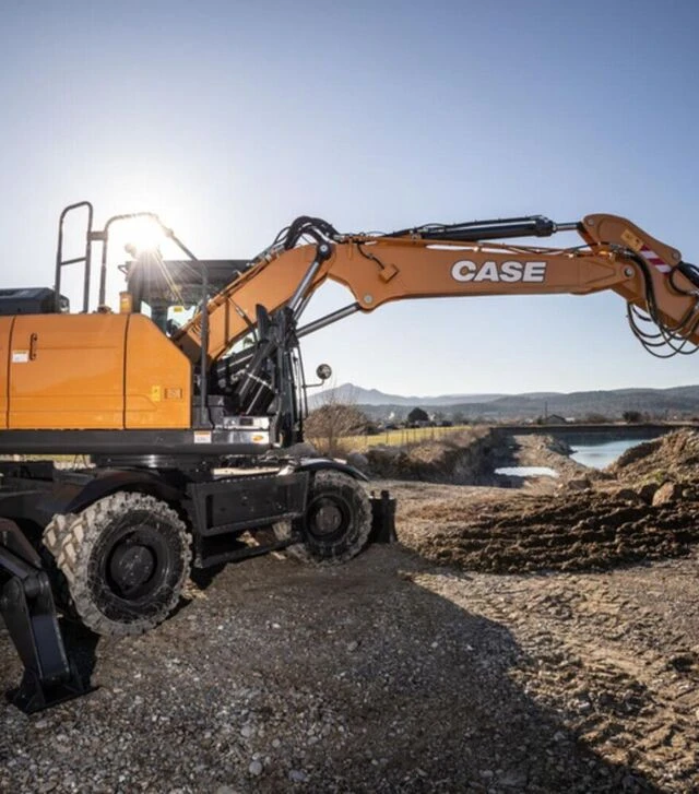 Экскаватор колесный CASE WX140E